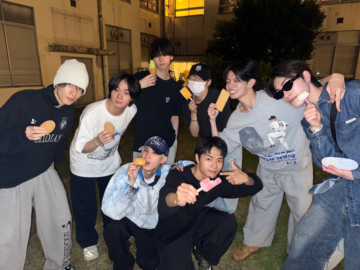 OCTPATHofficial's tweet photo. #アイスクリームの日 🍨✨

この夏は
『𝐎𝐂𝐓𝐏𝐀𝐓𝐇 𝟐𝐧𝐝 𝐉𝐀𝐏𝐀𝐍 𝐓𝐎𝐔𝐑 𝟐𝟎𝟐𝟔 -𝐈𝐜𝐞 𝐂𝐫𝐞𝐚𝐦-』で
一緒に最高に甘い時間を過ごしましょう❄️🍦

#OCTPATH
#OCTPATH_GoTo5th https://t.co/m3iqpycgZl