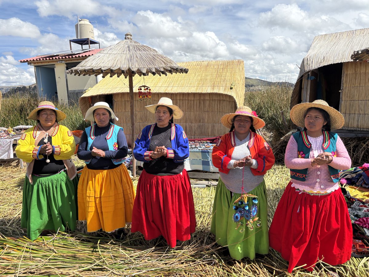 Jittersmith's tweet photo. Concluded the trip with a visit to the reed islands of lake Titicaca, lovely Cusco and the incomparable Machu Picchu https://t.co/EZRBU2Yj92