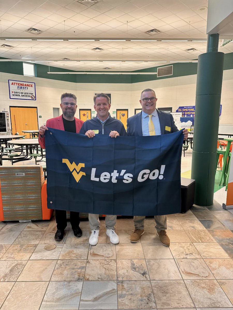 michaeltbenson's tweet photo. That's a wrap on our #WelcomeHomeTour -- for now...

Final event will be Friday, May 15th

Thanks to the amazing folks in Wyoming and Fayette counties today for their hospitality! https://t.co/OGWdcjrg3b