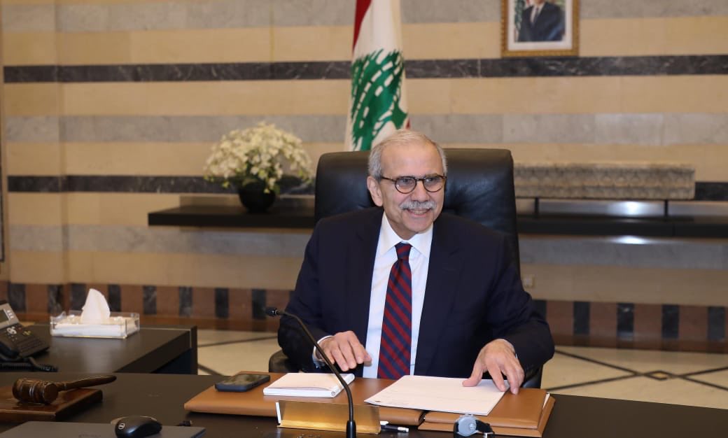 تعاون لبناني سوري لتسهيل عودة النازحين وإطلاق مجلس أعمال مشترك