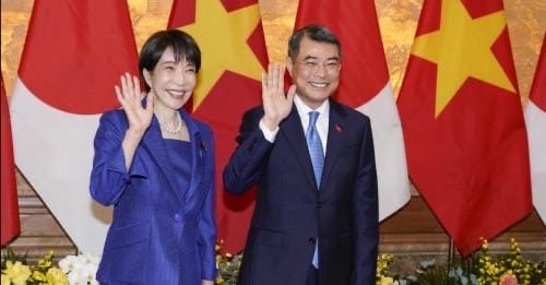 矢板明夫 tweet media