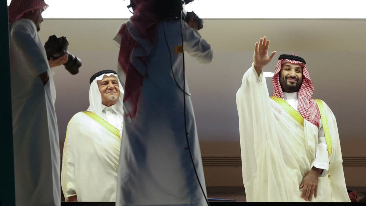 كتب صاحب السمو الملكي الأمير تركي الفيصل، رئيس مجلس إدارة مركز الملك فيصل للبحوث مقالاً في صحيفة الشرق الأوسط 

عنوانه : هكذا نجح محمد بن سلمان 

- تفنيد صاحب السمو الملكي الأمير تركي الفيصل لحملات التشكيك في موقف المملكة.

- تأكيد سموه أن المملكة بذلت جهوداً مضنية لمنع وقوع