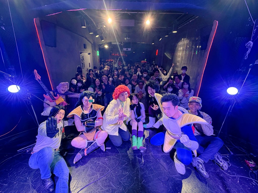 dbbossband's tweet photo. DB芸人バンドナイト2沢山のご来場ありがとうございました！！
今回も曲を覚える修行たいへんでしたがなんとか最後まで乗り切りました。
歌ったり笑ったり沢山楽しんでくれてみんなありがとう！ https://t.co/VXejfZyOxE