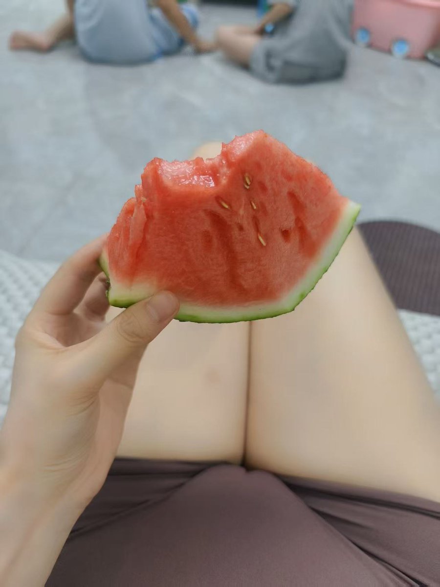 爱而无味 tweet media