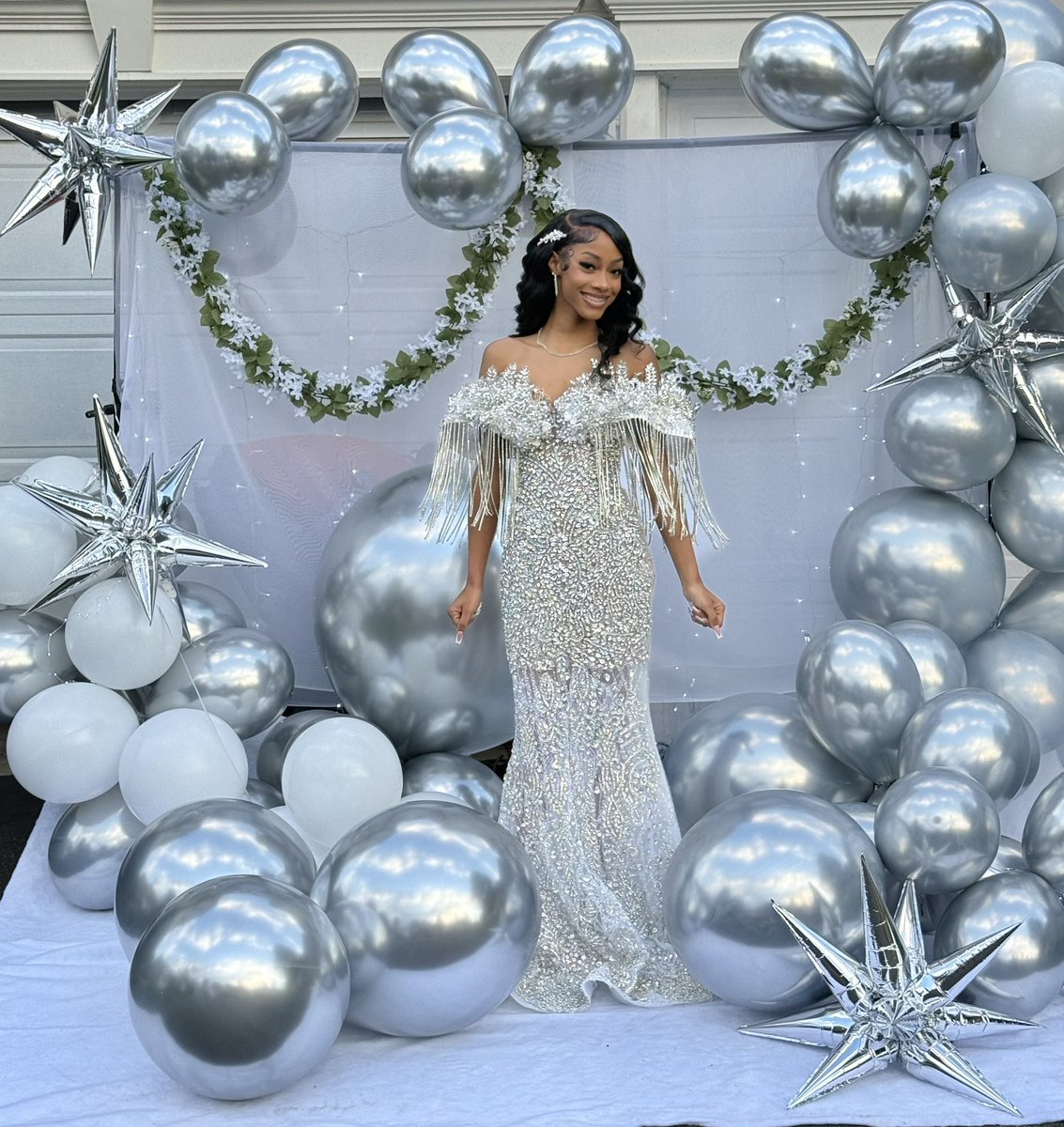 RealMonet28's tweet photo. .MyGirl coulda walked the #MetGala red carpet…but instead she popped out at #Prom2k26 #SlayedIt https://t.co/hJj4jXFTAZ