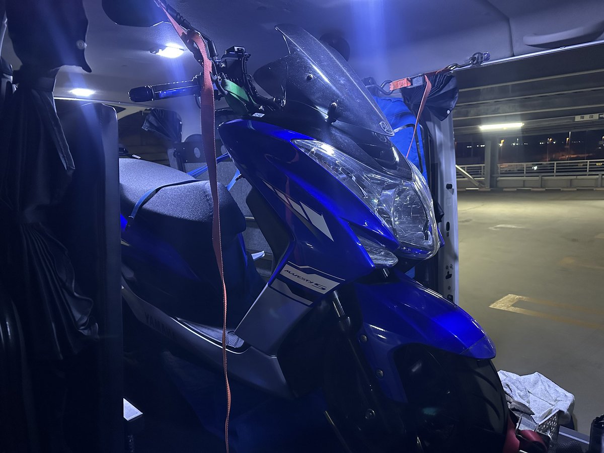 snowscootrider's tweet photo. よー走ってくれた!
いい旅だった!
#majestyS
#マジェステS
#トランポ
#nv350 https://t.co/EhyjZ5TLId