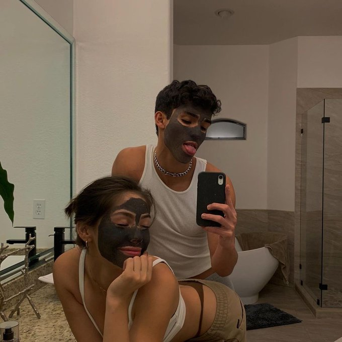 İntimacy tweet media