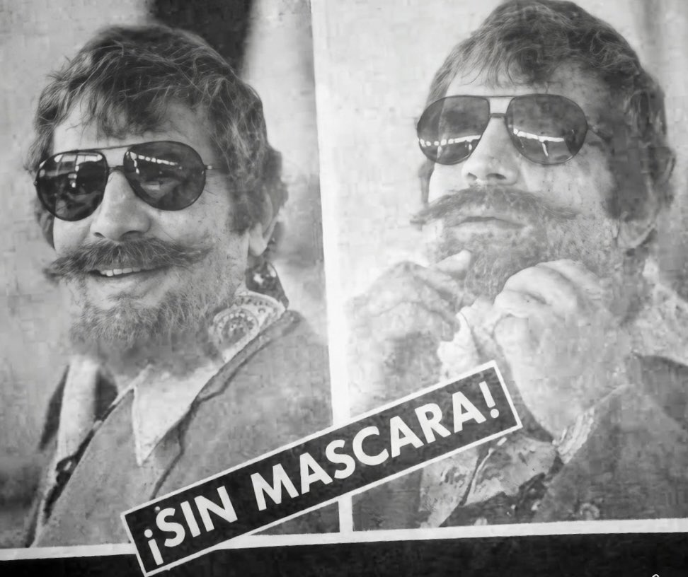 _LosColiseinos's tweet photo. El Solitario sin máscara. 

A la izquierda, tras ser detenido luego de causar disturbios junto al Marqués. A la derecha, caracterizado para una película de Jorge Rivero. https://t.co/J3p3cMg28K