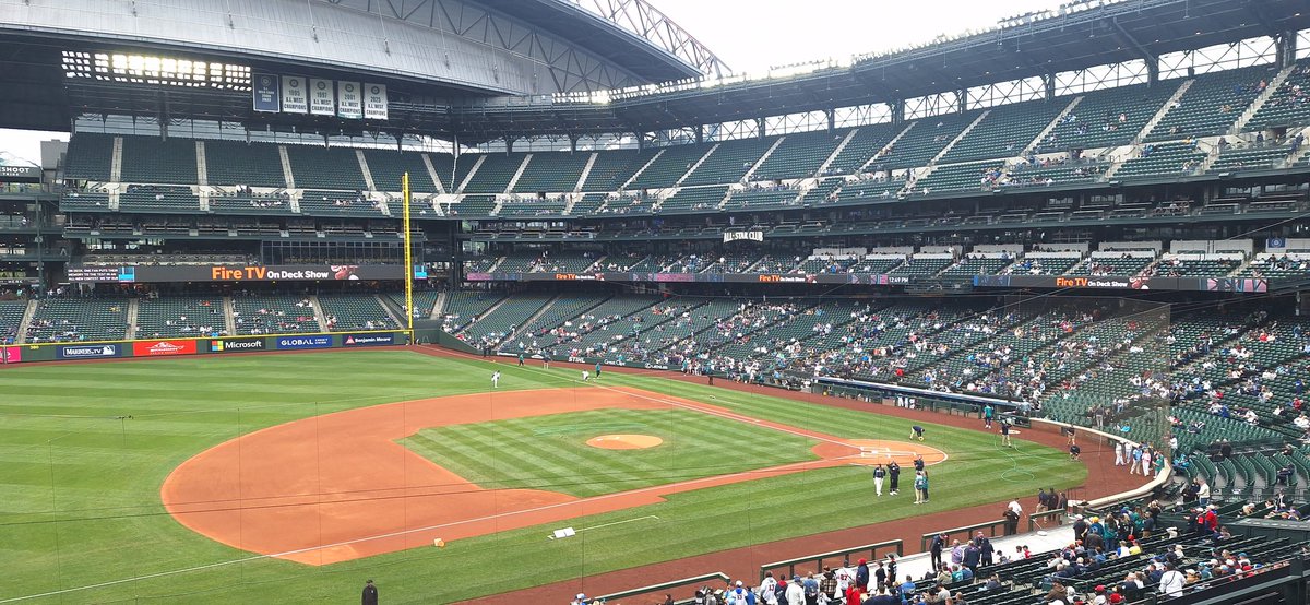 BruceEdwards5's tweet photo. Braves vs. Seattle  #daygames #ChopOn https://t.co/CJMTCXyYOf