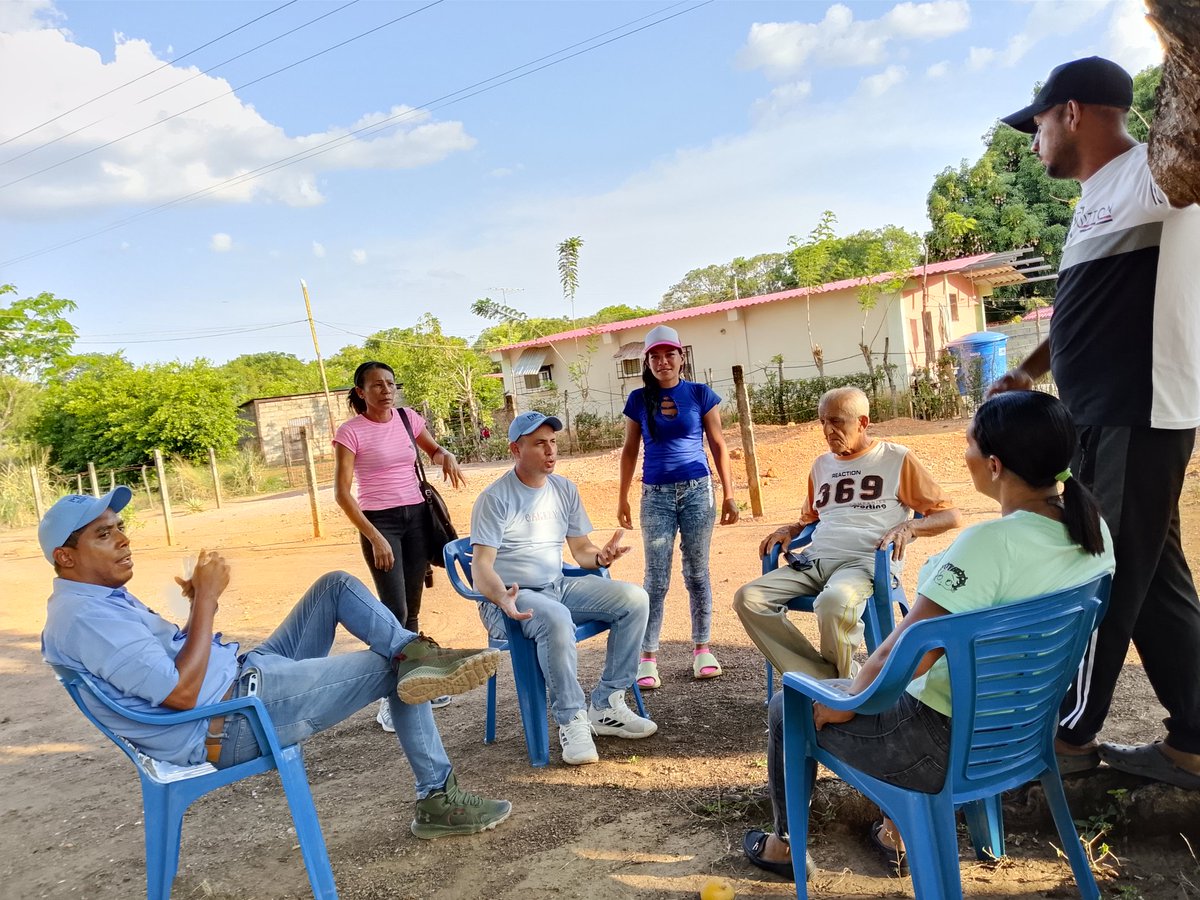 MPVCojedes_'s tweet photo. Siempre al servicio de nuestra Gente, sin olvidar de donde vinimos 🙏🇻🇪
#MPV
#ReconstrucciónNacional 
#JuntosEnMovimientoPorVzla https://t.co/r7wHTkAM3b