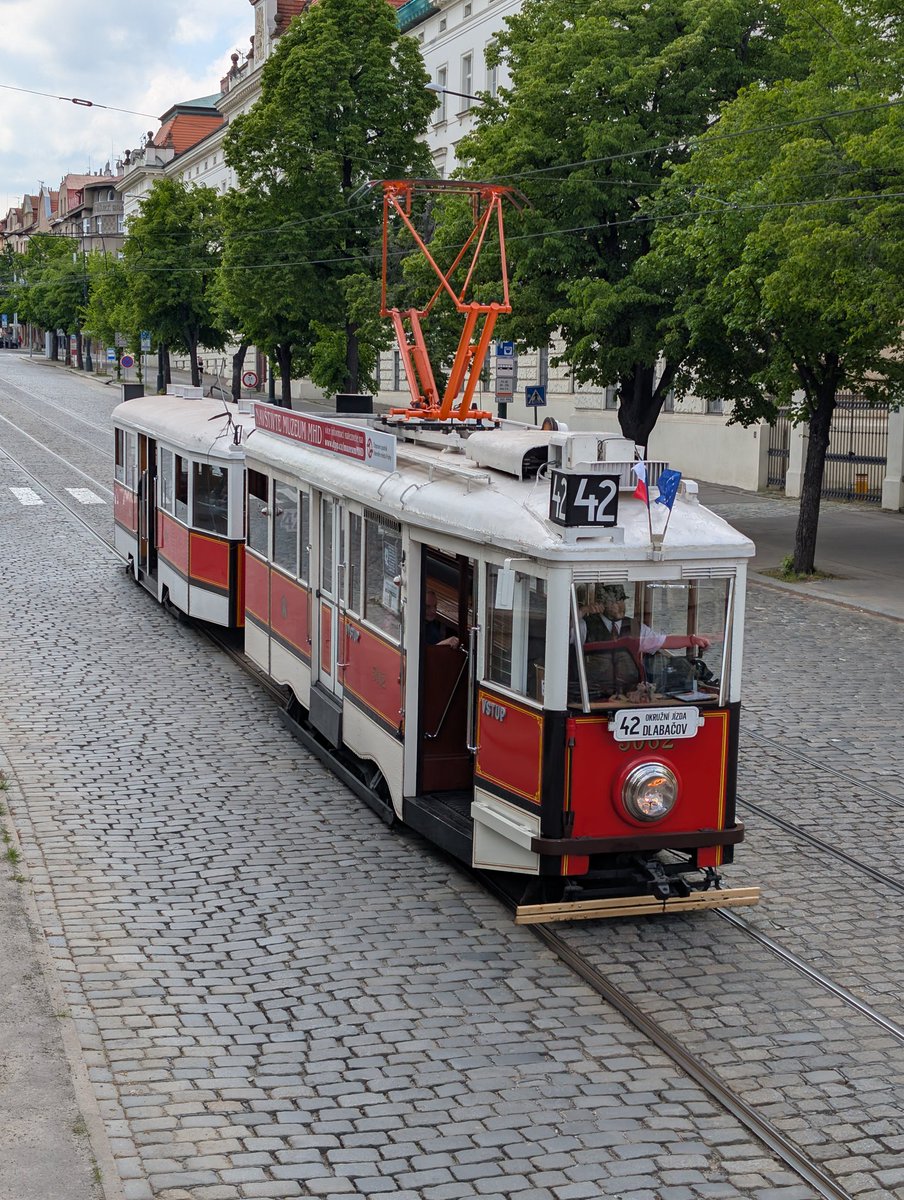maxx5210's tweet photo. Le vieux tram https://t.co/B3Hb9weLsU