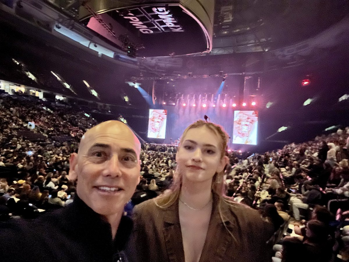 Ian_A_MacDonald's tweet photo. Here is your #SaturdaySmile from #AMac and me. Huge credit to #ParqVancouver #TheVictor and #MrCapaldi https://t.co/ICOPoK9yoF