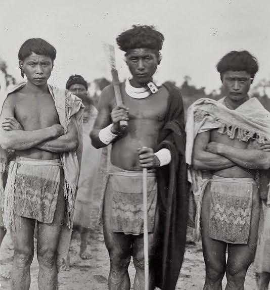 kufrekoffi's tweet photo. Correct, exactly what happened although Europeans are much more better people now. Then European cities turned living indigenous families into caged attractions for paying crowds, all while preaching civilization and Christianity.  

They kidnapped, displayed, and profited from human beings to prove their own racial superiority. That’s the raw face of colonialism and no one has the right to forget.