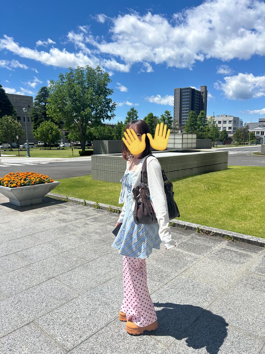 et___ima's tweet photo. うー概念コーデ💘
風強かった🤧 https://t.co/FCey351xh9
