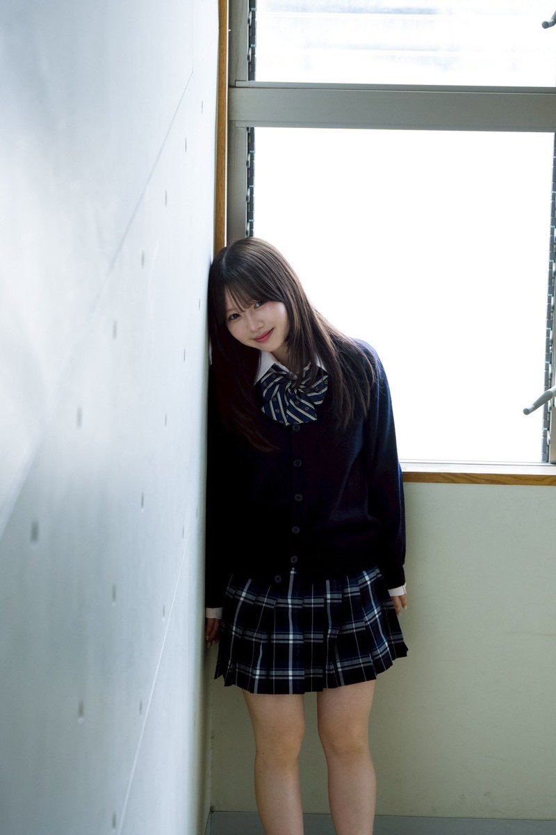 knzwtoa's tweet photo. 私服の学校だから制服の方が珍しいんだ♪ https://t.co/Fnikx6bWd4
