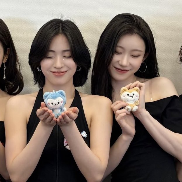 빈 tweet media