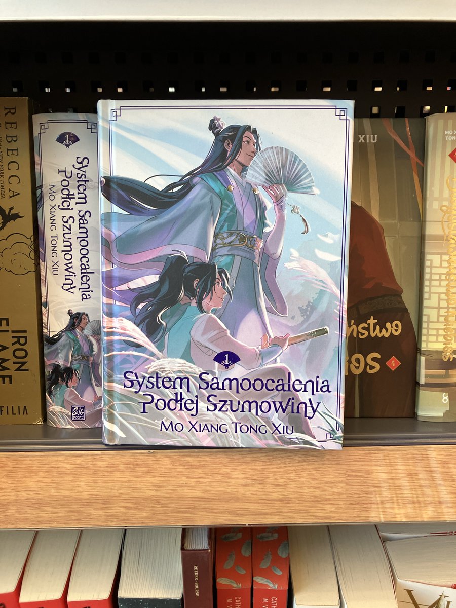 Asteheyta's tweet photo. AAAAAHHH THE POLISH VERSION IS MINEEEE 🙌🏻
#svsss #books https://t.co/c06EYXIV4L