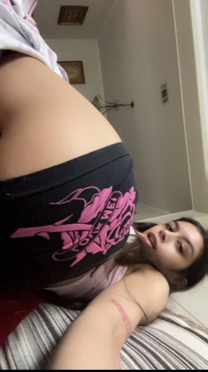 sexy latina💜 tweet media