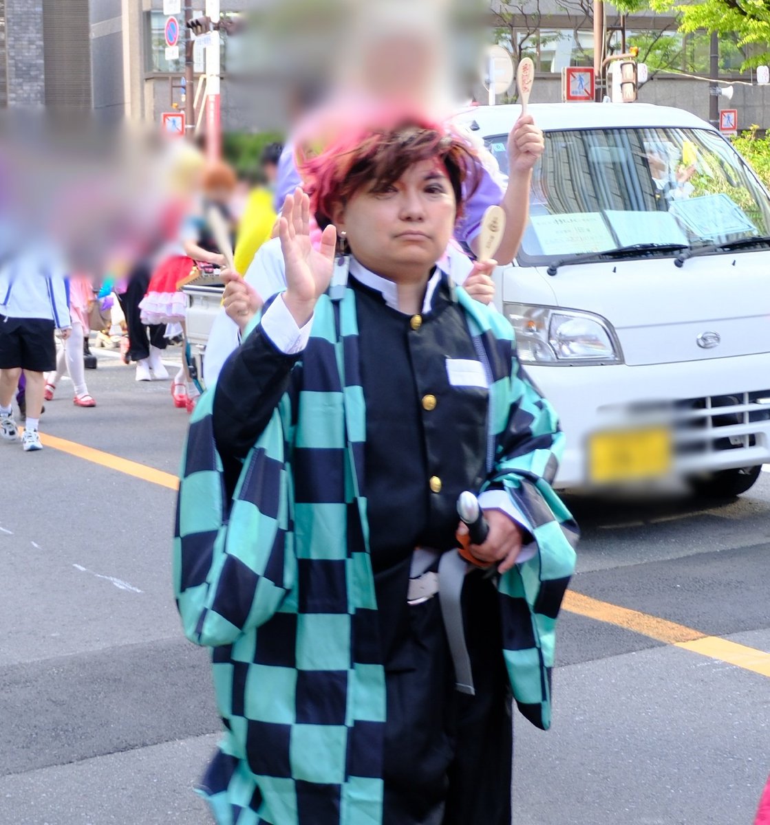 morili_cos's tweet photo. ぼかしが足りなかったので再掲載。

パレード中のお写真撮ってもらえてました！！
嬉しい！！
📷:@sonjin4545new
#博多どんたくコスプレパレード2026 https://t.co/QrwuHrcIy8