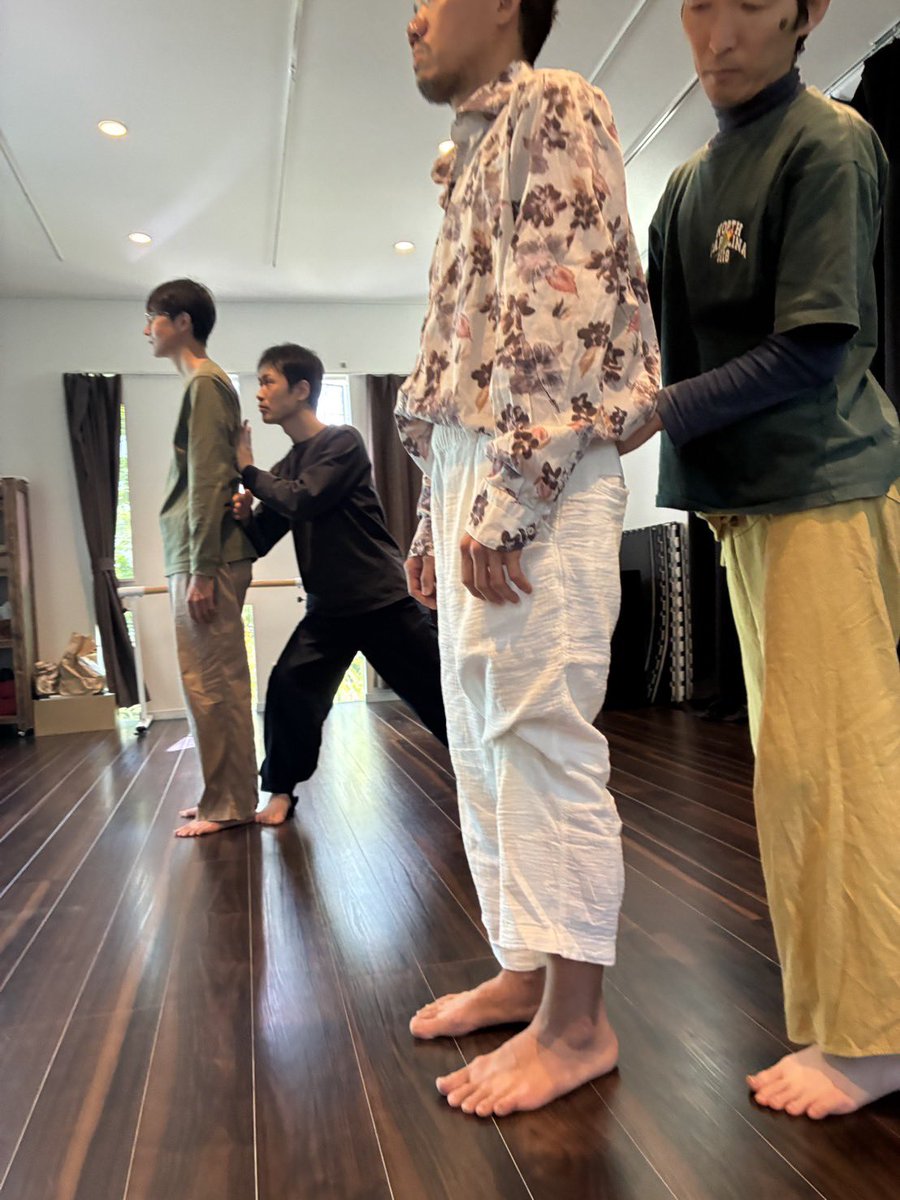SHAKA_0906's tweet photo. そして次回のラボは

来月6/27(土) 13:00〜17:00
@アトリエクーゲル

で予定しております。

お時間あれば是非一緒に身体を動かしましょ〜👍

#ラボ #ContactImprovisation #ciあいち https://t.co/VI80npfaQY