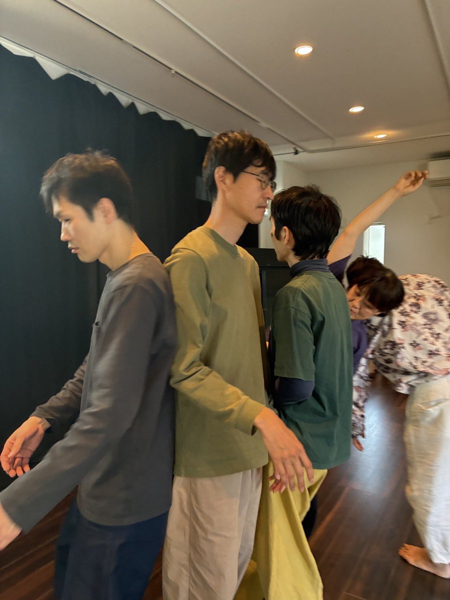 SHAKA_0906's tweet photo. そして次回のラボは

来月6/27(土) 13:00〜17:00
@アトリエクーゲル

で予定しております。

お時間あれば是非一緒に身体を動かしましょ〜👍

#ラボ #ContactImprovisation #ciあいち https://t.co/VI80npfaQY