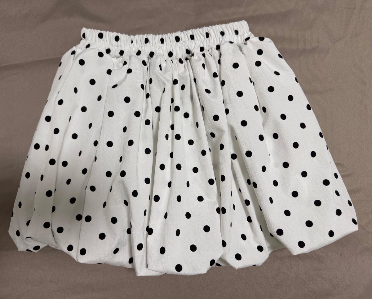 _everythingjgb's tweet photo. 📣 ส่งต่อกระโปรงบอลลูน ลาย polka dot 
เอวเป็นยางยืด —ใส่ครั้งเดียว

‼️80฿ รวมส่ง

#ส่งต่อเสื้อผ้า #ส่งต่อเสื้อผ้ามือสอง #เสื้อผ้ามือสอง #เสื้อผ้ามือสองราคาถูก  #ส่งต่อเสื้อผ้ามือ2 #โล๊ะตู้เสื้อผ้า #ส่งต่อกระโปรง #กระโปรงบอลลูน https://t.co/I7kDAGSQ83