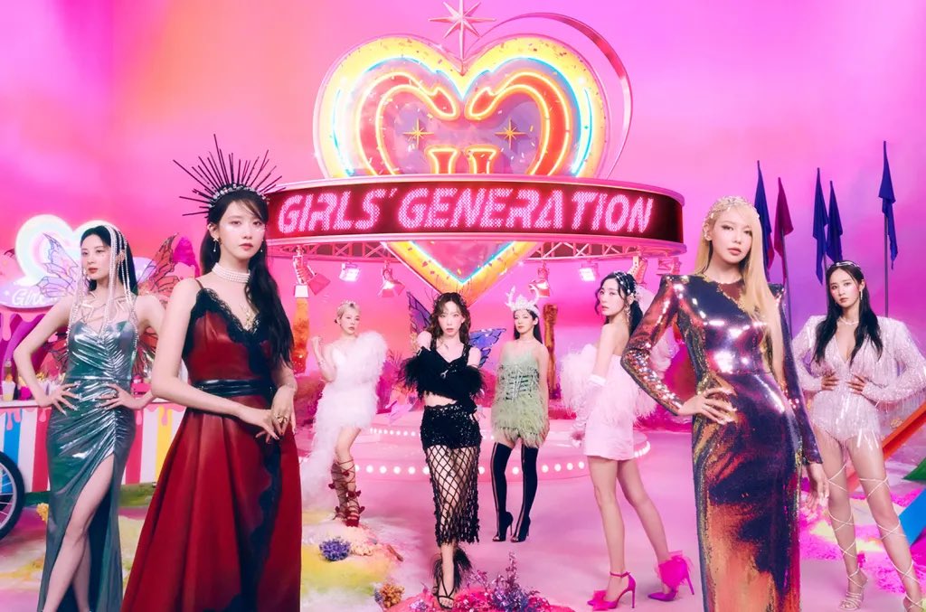 onlychild_rich's tweet photo. i love it when snsd’s releases have a goddess/heroine lore,  it just fits them so much https://t.co/YD6i2T3Vsv