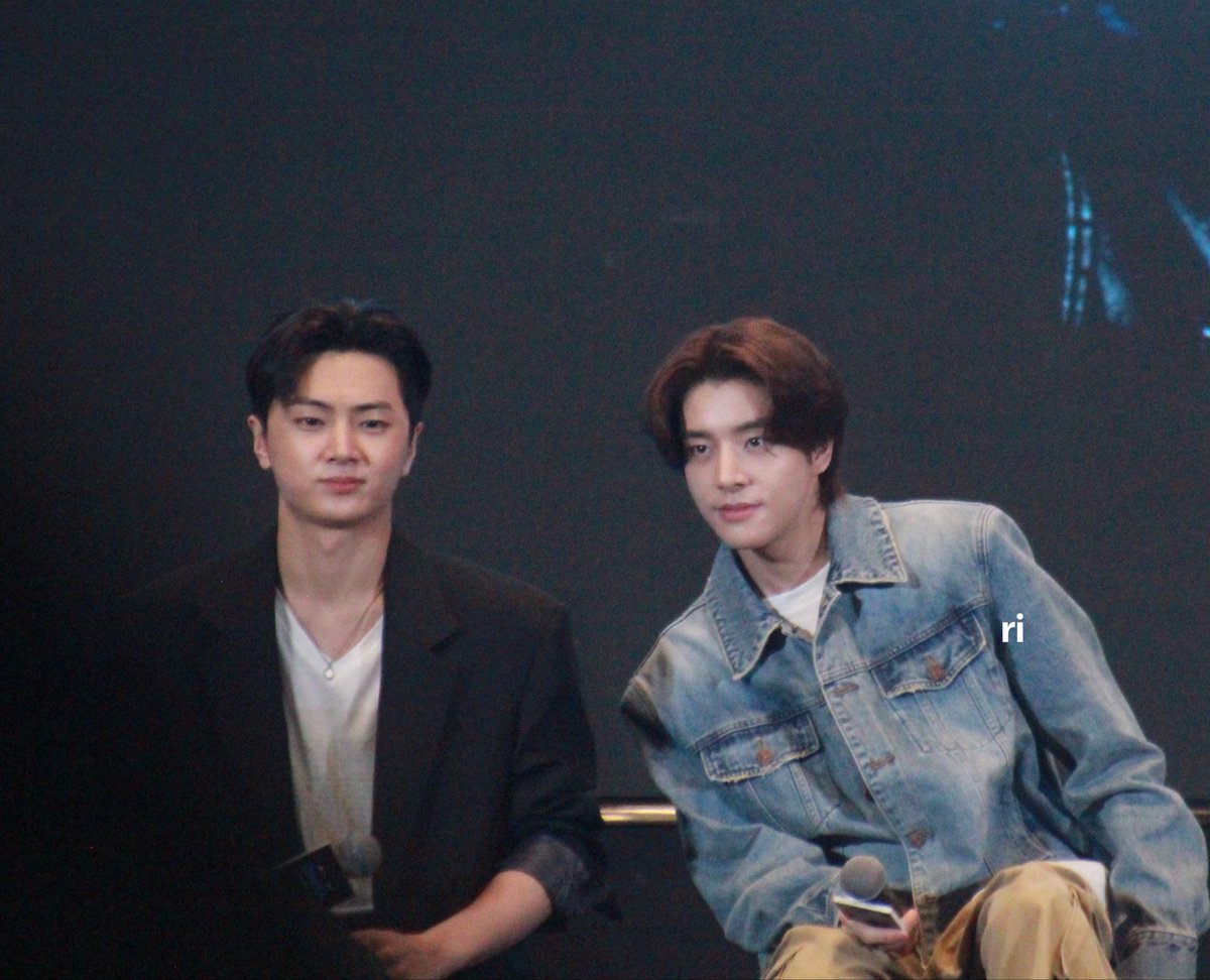 forvancouverr's tweet photo. 🐈‍⬛🦮

#JAY #JAKE #ShopeexEnhypen2026 #ENHYPEN https://t.co/rw26dtJudb
