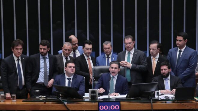 Lei da Dosimetria começa a valer; entenda o que muda para Bolsonaro e condenados por golpe kvooka.com/lei-da-dosimet… via @Kvooka - O portal inteligente