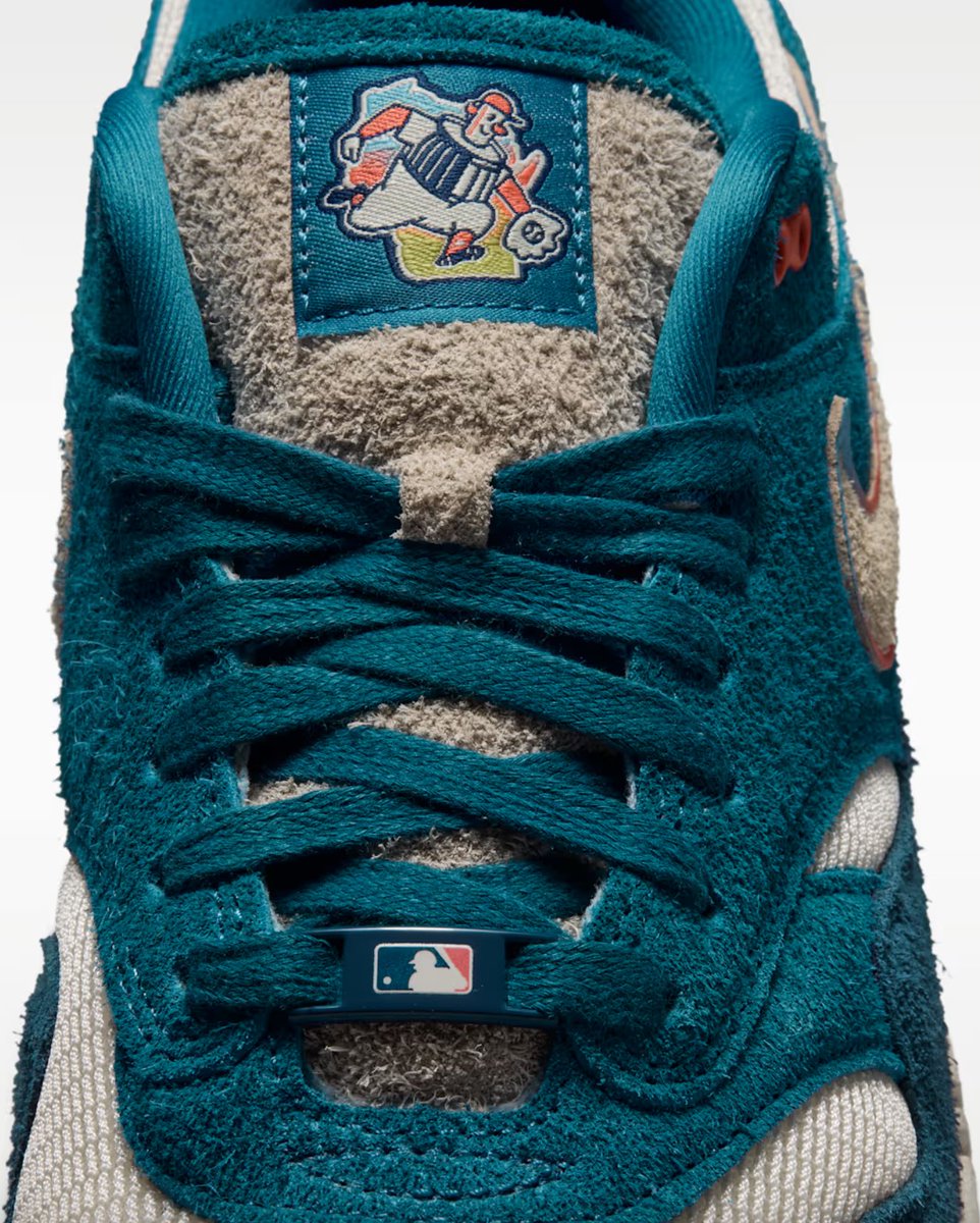SOLELINKS's tweet photo. Ad: Selling out quick
MLB x Nike Air Max 1 'Milwaukee Brewers' 
 
Nike:https://t.co/WdOCr42boz
Fanatics:https://t.co/JsDhTfDtcw
MLB Shop:https://t.co/DxDkz7hg3c https://t.co/aQpBPWrJv5