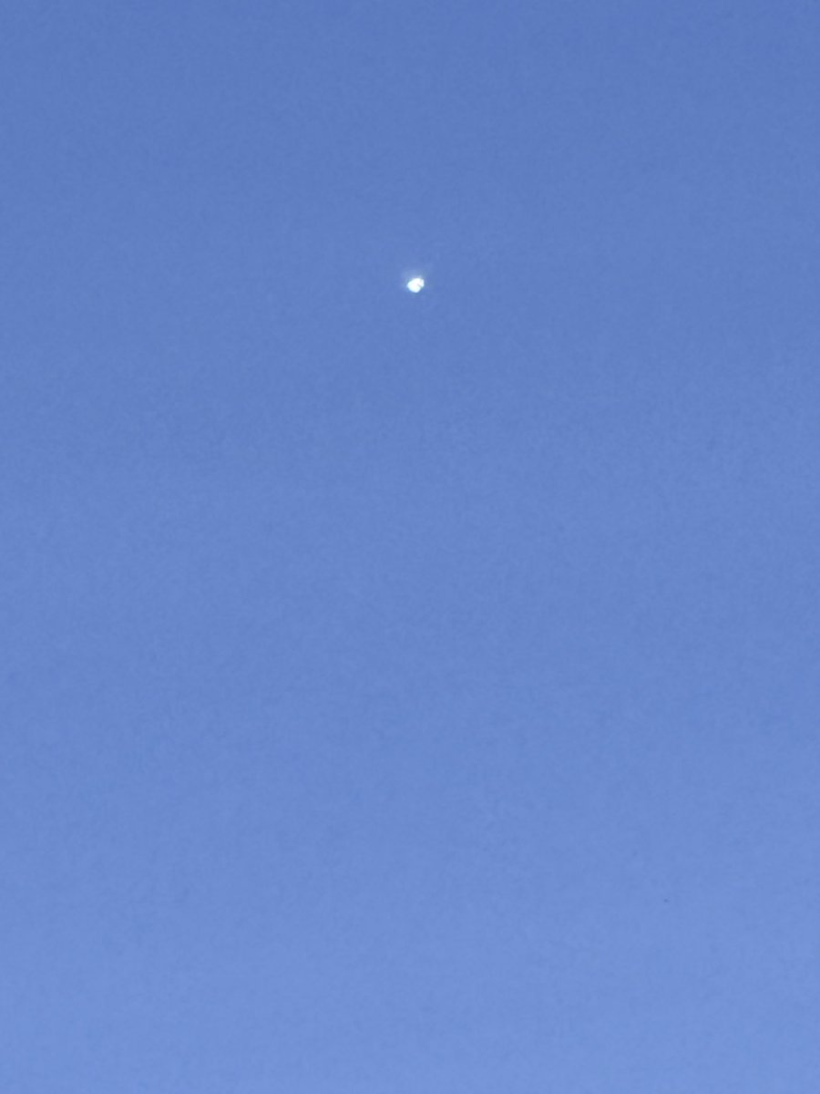 EricRomo_'s tweet photo. Possible #ufo in Idaho https://t.co/PnRyKSUlRv