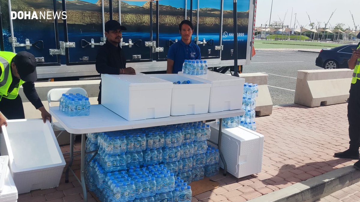 dohanews's tweet photo. Free #water distribution stations have been set up around Khalifa International #Stadium ahead of this evening’s Amir Cup final between @AlsaddSC and @ALGHARAFACLUB. With glass #bottles and containers prohibited for the highly anticipated match, #spectators will be able to stay hydrated before kickoff as the two sides battle for the title.