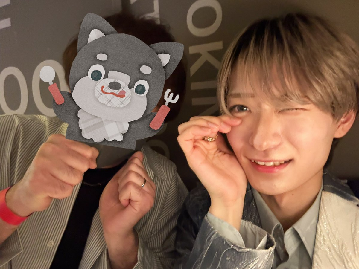 hrd_jekyll's tweet photo. 【iDoLFes. vol.270 】0509💫 MAGNET by SHIBUYA109

ヒカリトナリでは初の最前👏しおんちゃんを最大限に近くで愛でることができて、過呼吸起こしそうだった✨

↓宿題チェキ忘れたからお仕置きされて泣きしおん
#ヒカリトナリ 
@shion_HtoN https://t.co/DQhr29VHyr