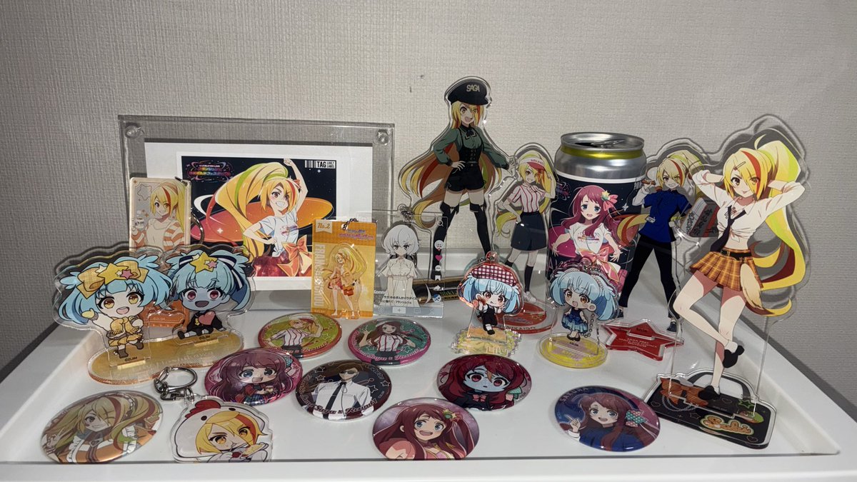 サキちゃん　アクスタ② 今日は私の家に新メンバーの「サキちゃん平成ギャルver.」が加入したよ