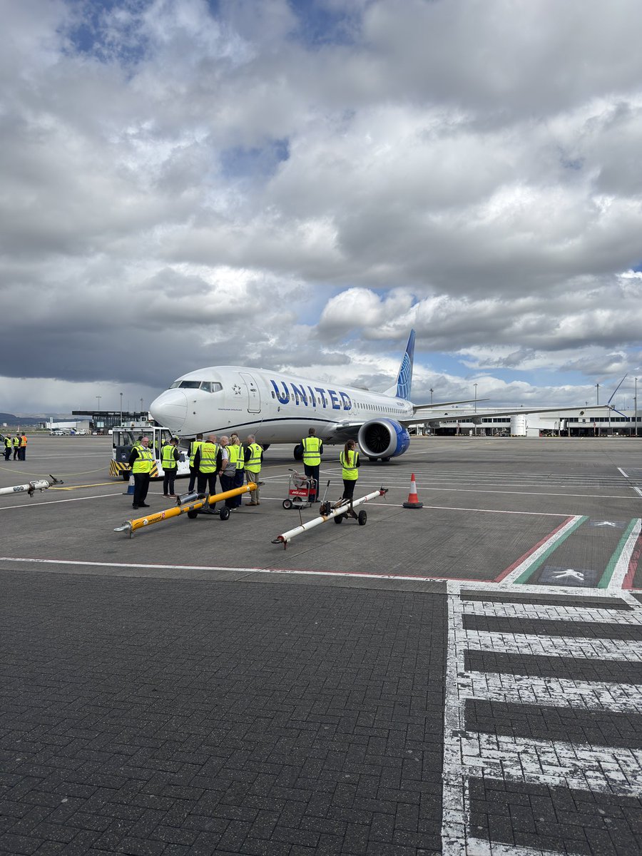 jtearsricochet's tweet photo. @GeorgeNTravels @GLA_Airport some pics from the inaugural push back https://t.co/qbALCwZPOP