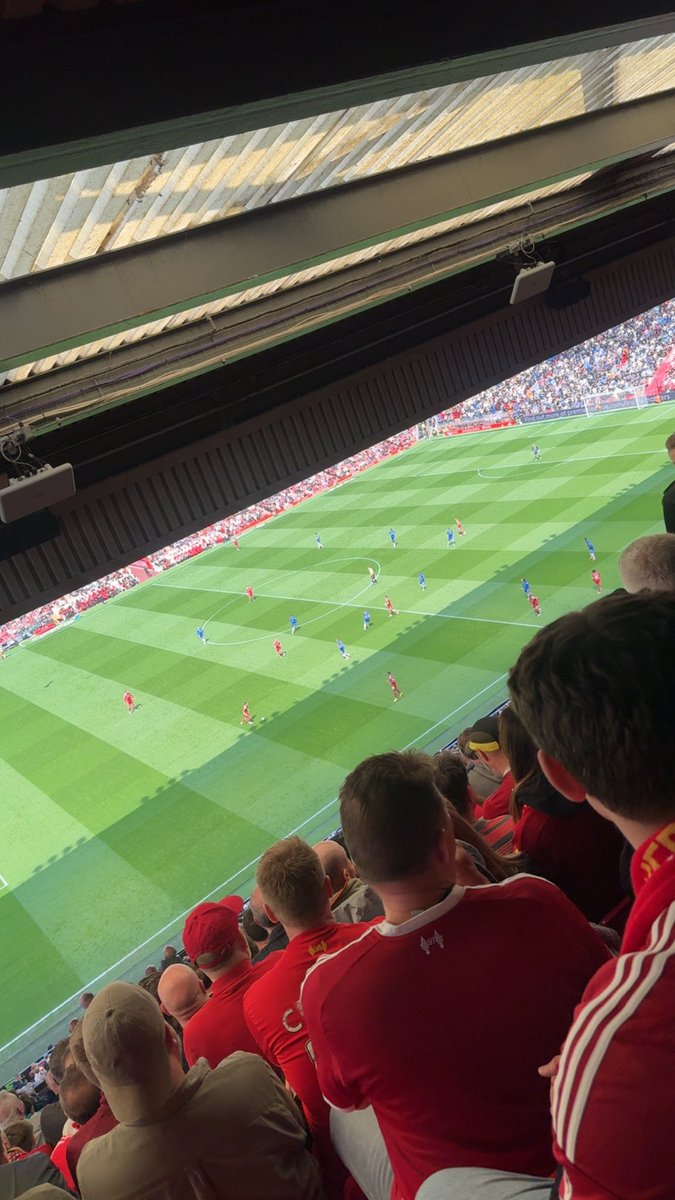 brodieriley4's tweet photo. Chelsea. https://t.co/D8C5UhylKj