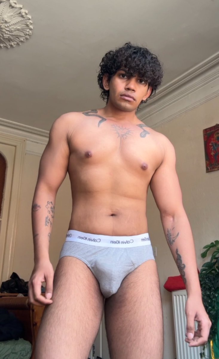 rishxraj's tweet photo. Does grey suit me? https://t.co/VfwU2ImhvA