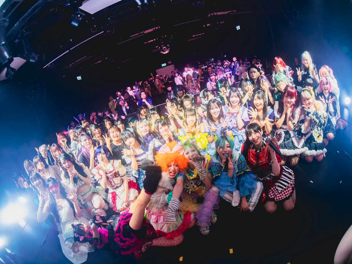 planckstars's tweet photo. PLANCKSTARS
YOROI FES at 香港Chamame Live House🇭🇰

▼SET LIST
#1 プランクスターズです。
#2 絶対エンジェル
#3 ファーストバレット
#4 THE IDOL
#5 ソイヤッサ！林くん
#6 UFO UFO
#7 MACH DRIVE TIME!

🎧https://t.co/J23fAmlQDb https://t.co/1HZaOFKmmD