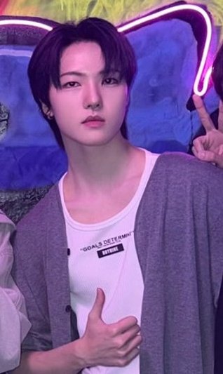 はぁあああぁぁぁ、かっこええなー
黒もええなーやっぱり🖤🖤
#싸이커스 #xikers #JUNGHOON #정훈