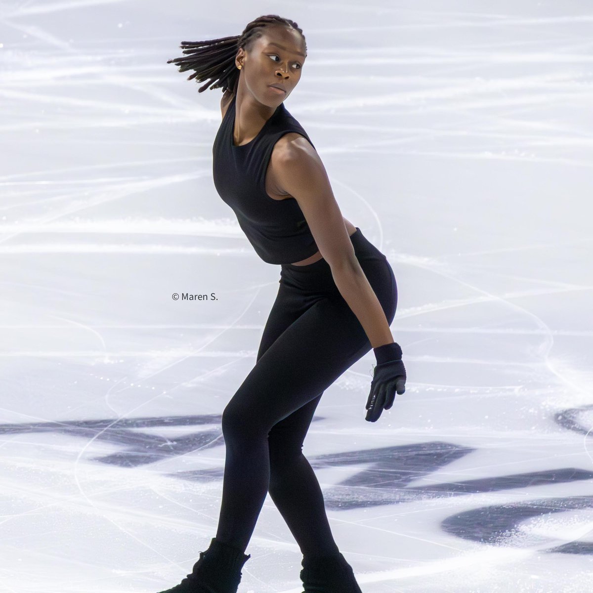 demtuppesseine's tweet photo. Grand Prix de France 2025 - Friday women SP practice - Clémence Mayindu 🇫🇷 #FigureSkating #GPFigure #GPFRA #GPdF #ClémenceMayindu https://t.co/jsLolxJPdz