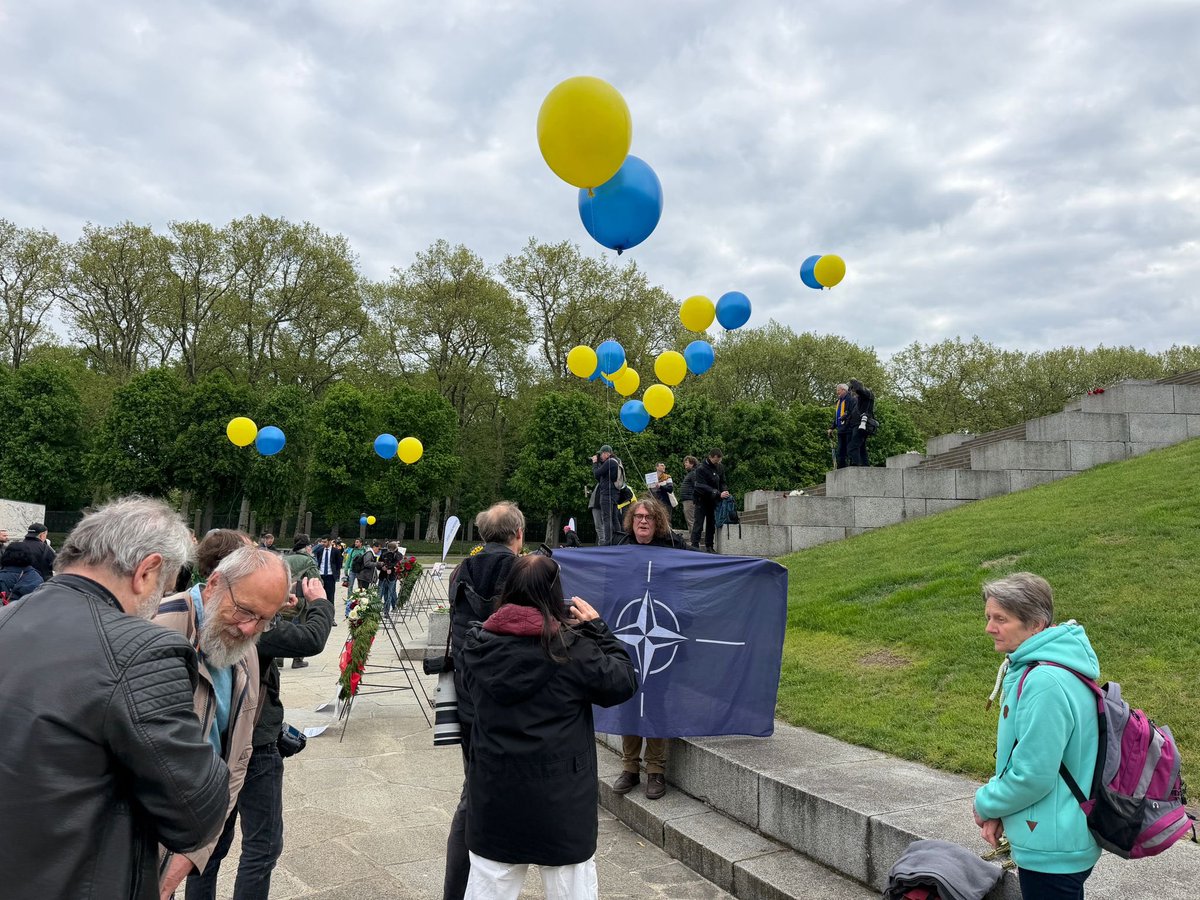 💙💛 Regina Laska tweet media