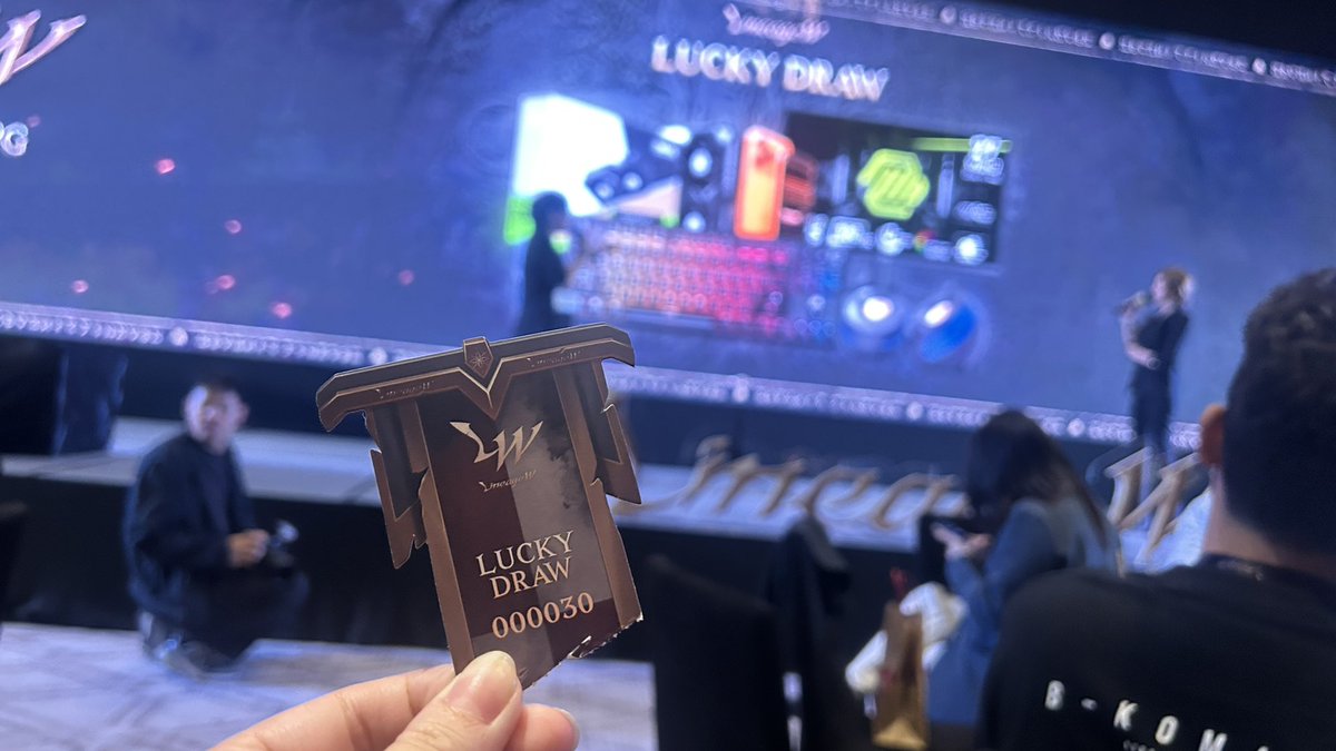 Orangee_ji's tweet photo. วันนี้มีโอกาสได้ไปร่วมงานเปิดตัวเกม Lineage W ก่อนเปิดจริงวันที่ 27 พฤษภาคมนี้ ✨ แค่ได้ชมตัวอย่างเกมก็รู้สึกเหมือนกำลังดูภาพยนตร์ฟอร์มยักษ์ ทั้งงานภาพ โปรดักชัน และบรรยากาศของเนื้อเรื่องทำออกมาได้อลังการมาก สายเกมเมอร์ห้ามพลาด 🎮
#LineageW #TheUltimateLineageMMORPG #LineageWSEA https://t.co/Tf2j9TL2tl