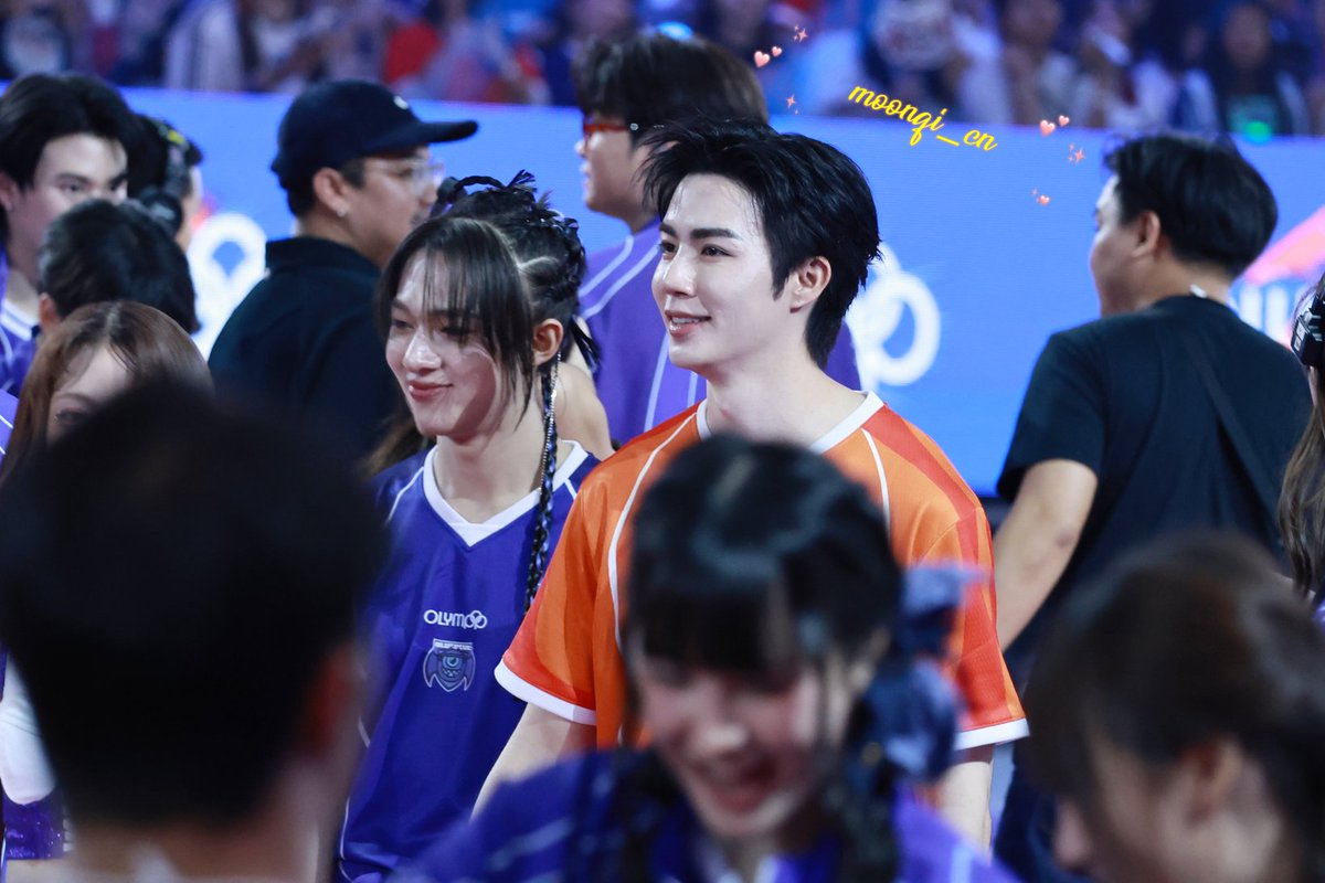 `°มูแจ้มเม๊วε.° tweet media