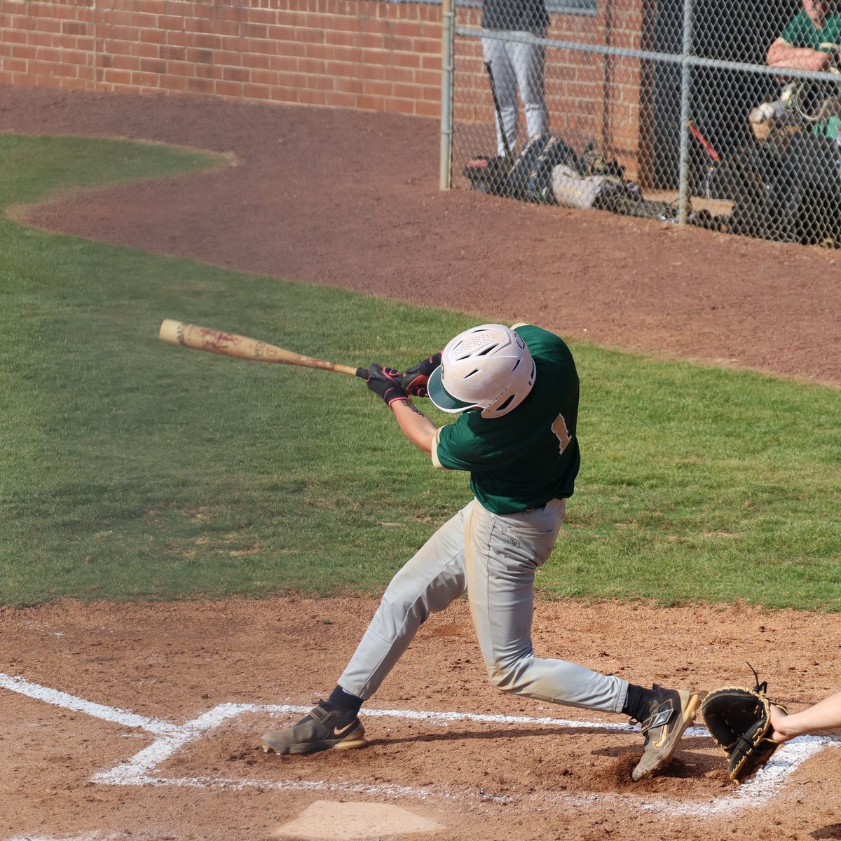 drewspake2029's tweet photo. JV went 11-4 on the season.  #JVBandits

#Athlete

.395 AVG
21 Runs
7 2Bs
.500 OBP
.558 SLG
1.058 OPS

3-3
19.2 IP
34 Ks
.225 OBA
3.56 ERA

@BandysTrojans @CountryTrojan @BandysBaseball https://t.co/vyclxSTWsp