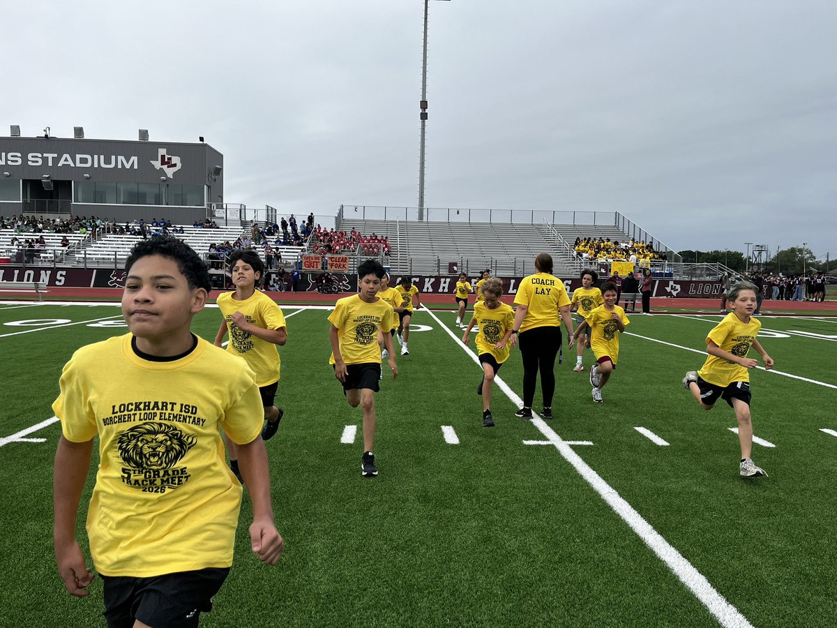 nguyen_coach's tweet photo. @BorchertLoop represented with pride and excellence at our 2nd annual District 5Th Grade Track Meet! It was a great day to be a Lion! #BLEphysed #LockedonExcellence #LovemyLISD https://t.co/2Fi91wdE7G