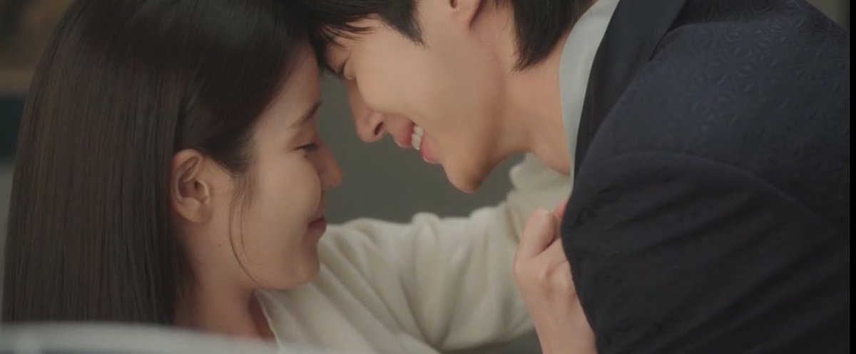 legendaarykay's tweet photo. Uhmmm okay this episode of perfect Crown??? I can say this is really by far the best episode since aired. I'm obsessed with every single detail about it yesssss

#PerfectCrownEp10 #PerfectCrown https://t.co/sDCtLjSsxr