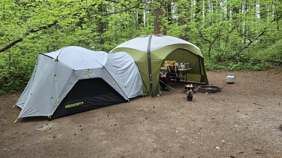 WB7BBU's tweet photo. @zempirecamping 

Our first time putting up our complete setup at Battle Ground Lake, WA. Can't say enough about the quality of the system. Aero 4 tent with aero4 base 3 link and evobase 3 air shelter. Also use the twin Monstabed. Sleep like I'm at home. Great products! https://t.co/XCUGKxn4zA