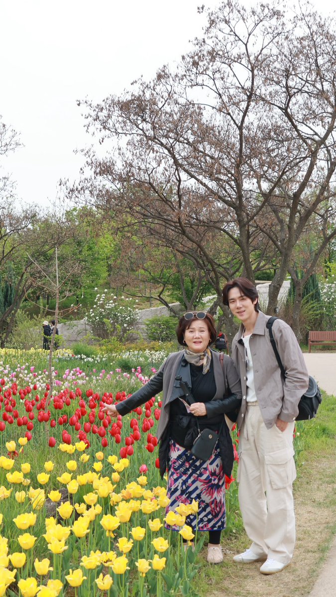 Lskrad99's tweet photo. This moment made my whole day 🫶
#YooYeonSeok #유연석 https://t.co/j6shWsaoKR