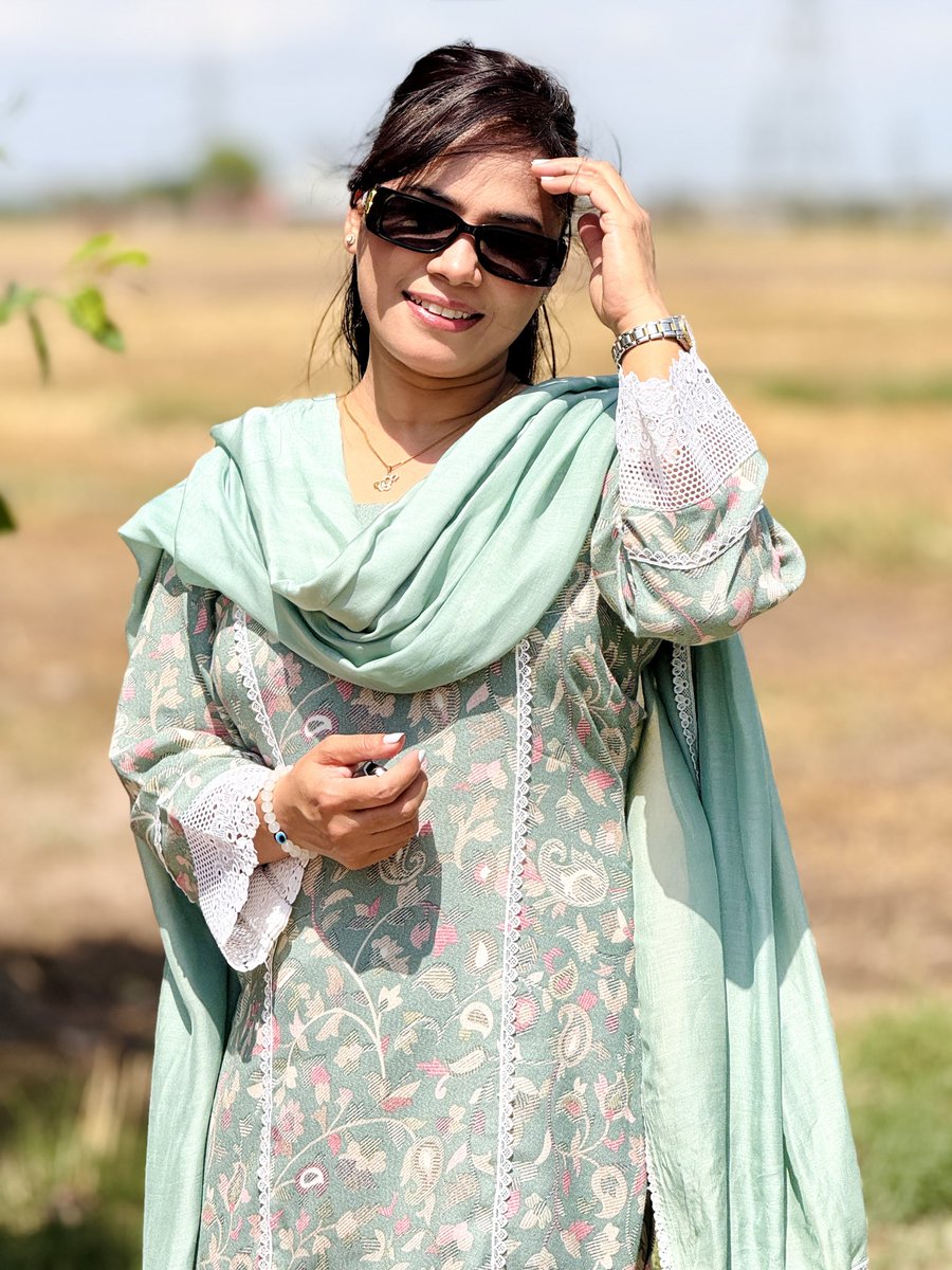 Roopkaurkooner's tweet photo. ਚੱਲ ਖ਼ਾਸਮ - ਖ਼ਾਸ ਨੂੰ ਮਿਲਦੇ ਆ,
ਅੱਜ ਆਪਣੇ ਆਪ ਨੂੰ ਮਿਲਦੇ ਆ, 🫣🙏🏻❤️✍🏻 ਲਿਖਤ - ਰੂਪ ਕੌਰ ਕੂੰਨਰ, Lyrics- Roop Kaur Kooner @roopkaurkooner ☺️ https://t.co/MPc5QTRjoJ