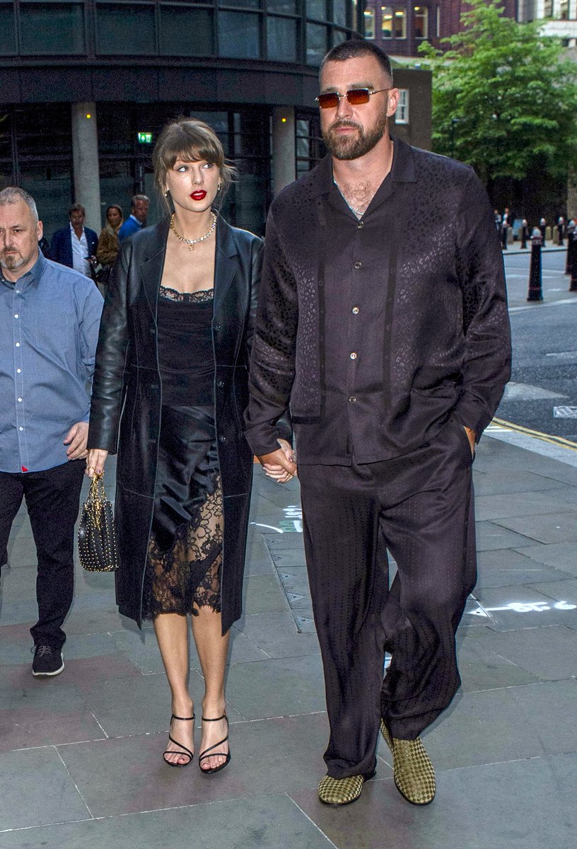 Taylor Swift in 4k tweet media